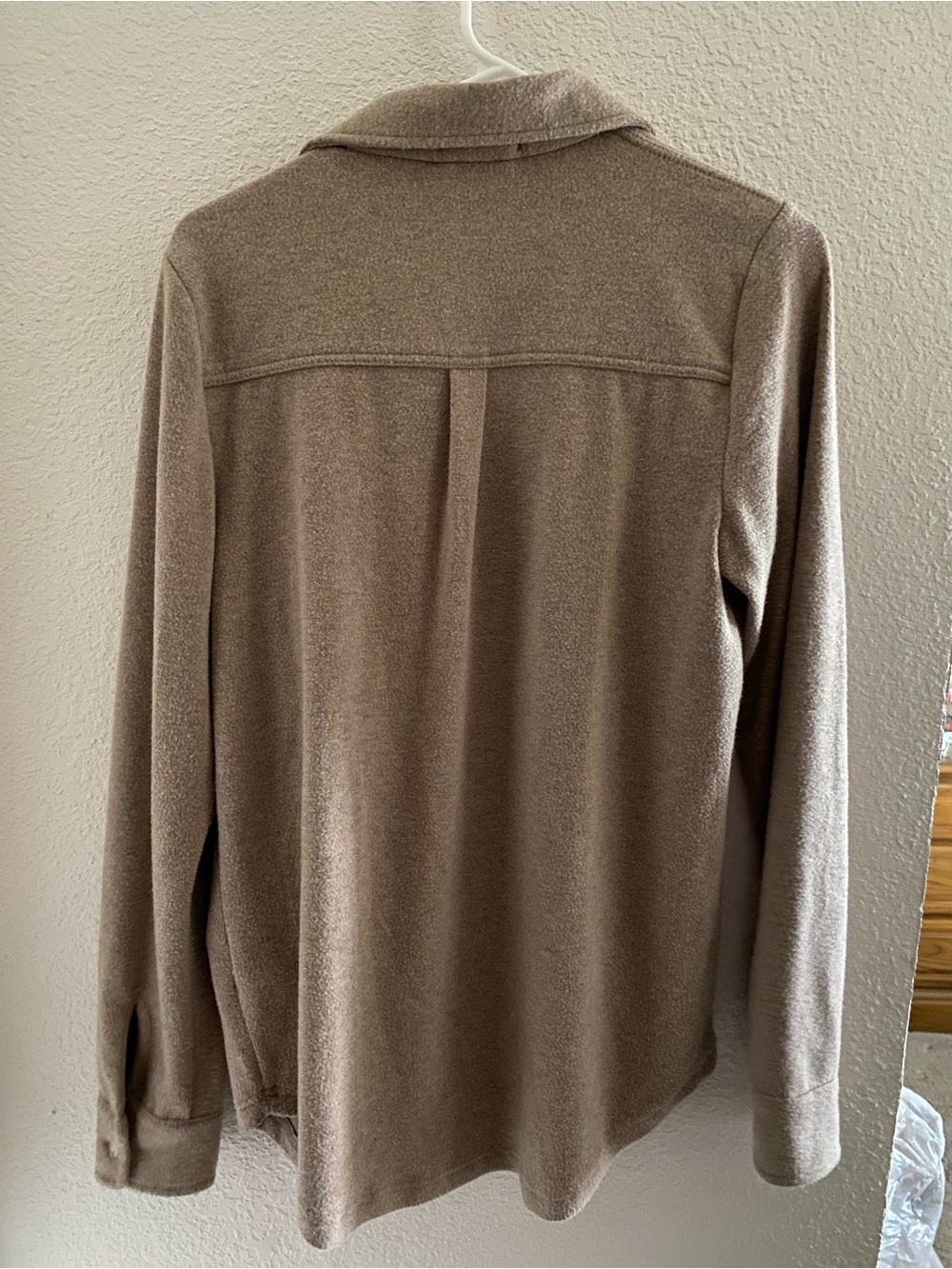 Neuflora New York Button-Down, Size Small - Picture 5 of 8